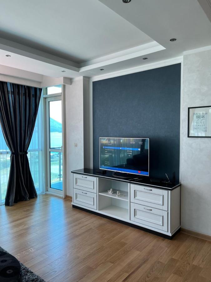 Apartman Staklena Kula Apartment บุดวา ภายนอก รูปภาพ