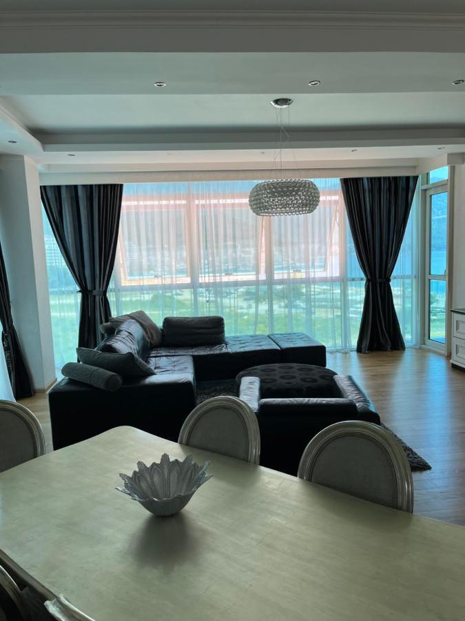 Apartman Staklena Kula Apartment บุดวา ภายนอก รูปภาพ