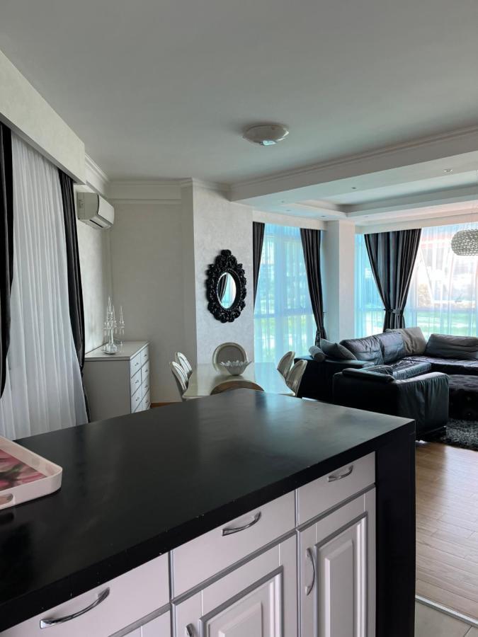 Apartman Staklena Kula Apartment บุดวา ภายนอก รูปภาพ